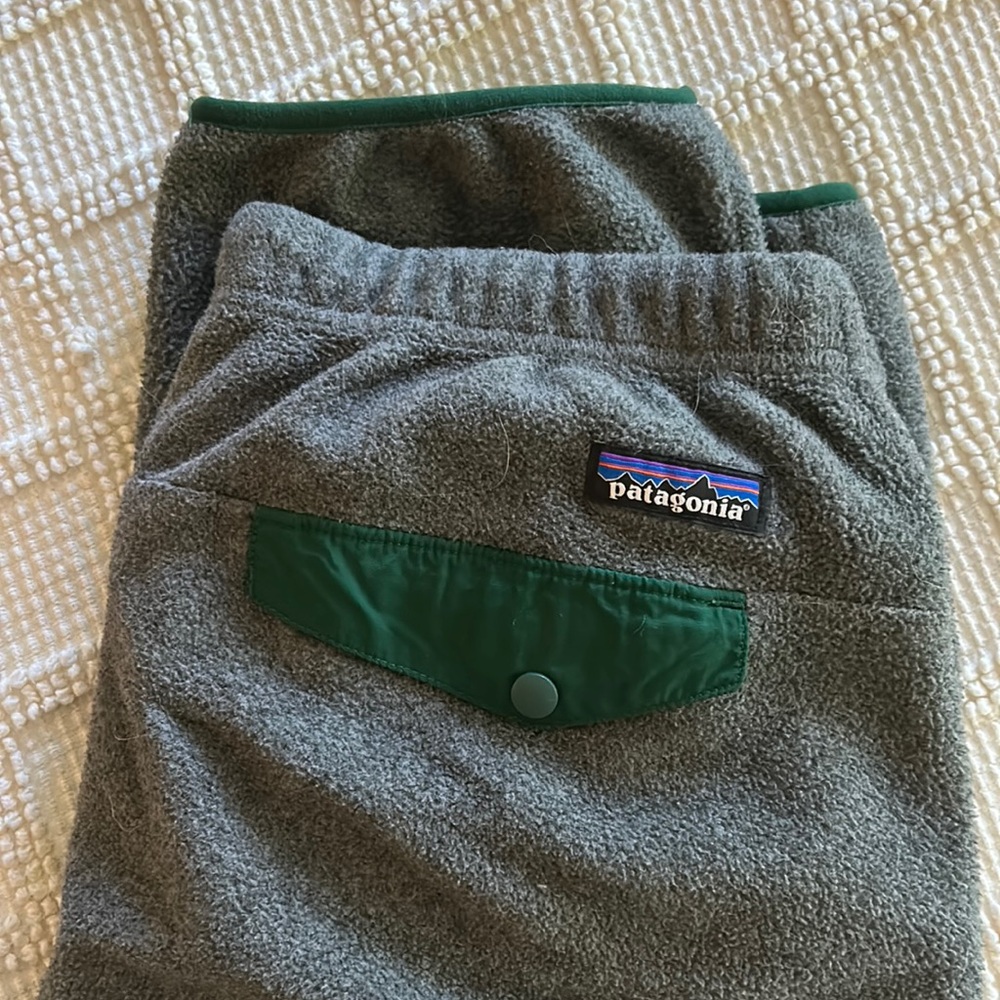 Patagonia men’s synchilla fleece pant